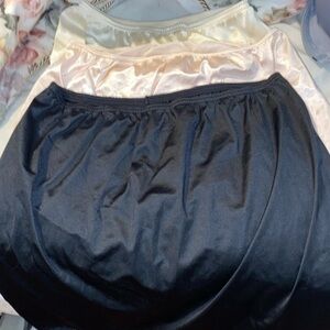 Set of 3 slips.